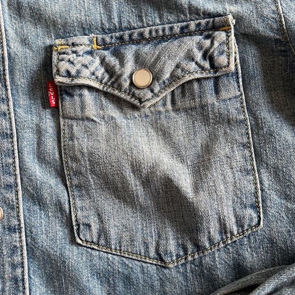 Levi’s Slim Fit Coupe Etroite Denim Button Down Shirt - Picture 3 of 8